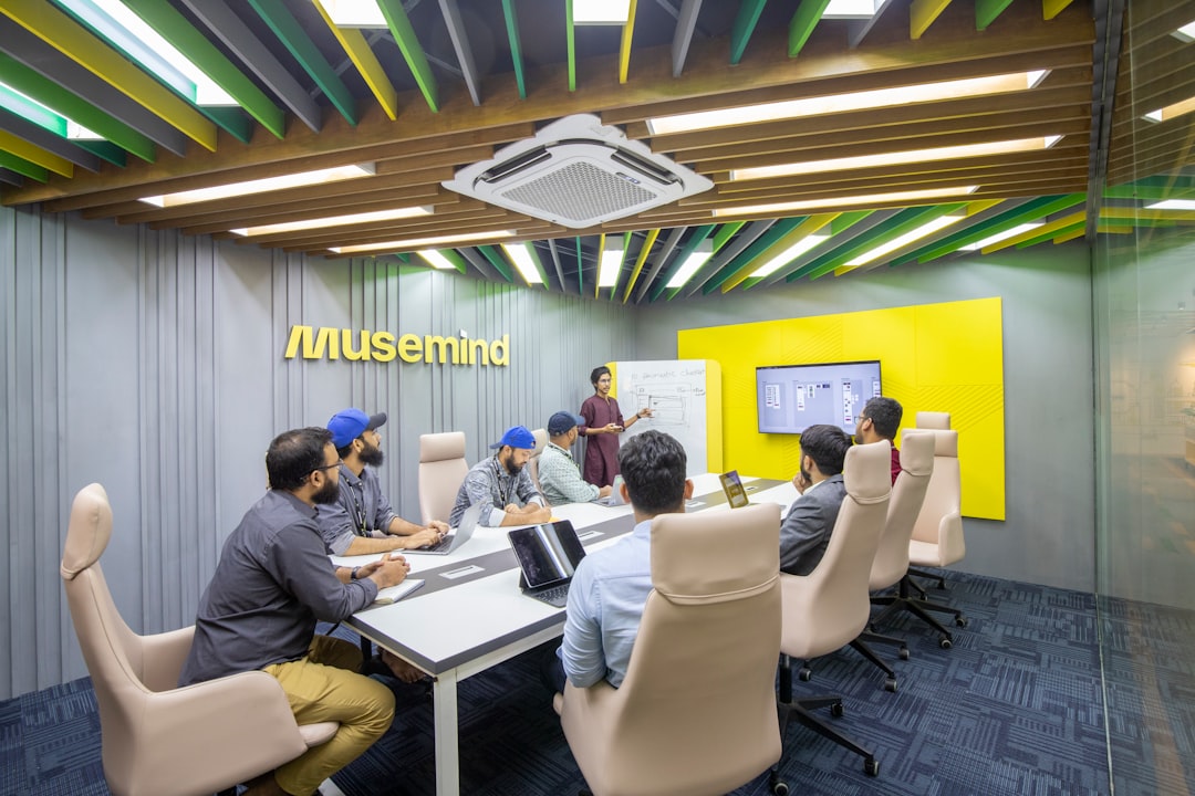 Hypnoterapi: Fakta, behandlingsområder (diagnoser, plager og symptomer), utdanning, spørsmål og svar